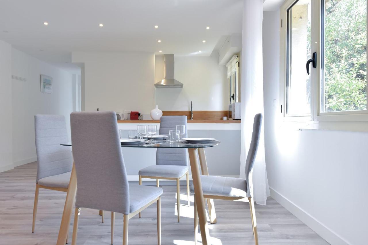 Charming 2-room In The Center Apartment *